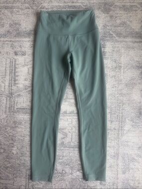 Lululemon Wonder Under Leggings in Sage Green- Size 6